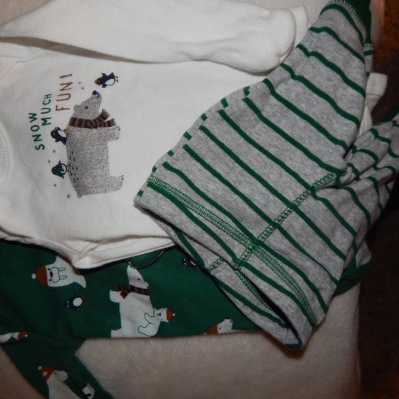 WINTER  THEMED THREE PIECE SET - Picture 3 of 12